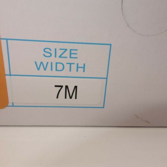 New in Box Comfort Corner Red Sandals Low Heel Women's 7M - Picture 11 of 11